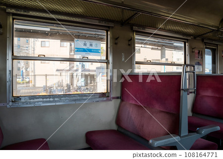 [麥線] 停靠在阿南站的列車車窗 108164771