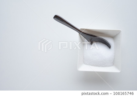 salt and wooden spoon 108165746