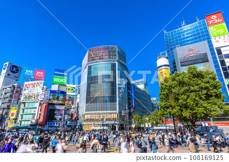 Japan's Tokyo cityscape October / National average / 6 consecutive weeks of decline ↓...Halloween is approaching...bustling Shibuya...=26th 108169125