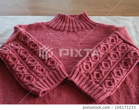Sleeve Aran sweater (hand knitted) Sleeve Aran sweater (hand knitted) 108171233