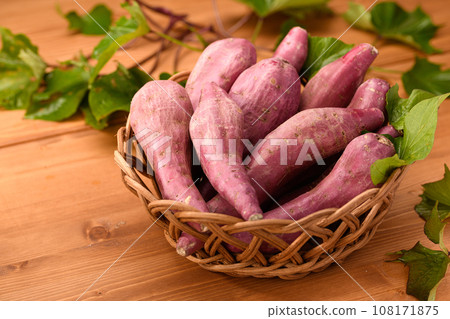 Taste of Autumn Sweet Potato Naruto Kintoki Potato Very Delicious Sticky Sweet Potato Wood Grain Back 108171875