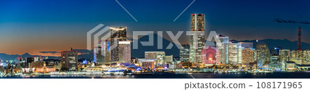 Spectacular panorama of Minato Mirai overlooking Mt. Fuji 108171965