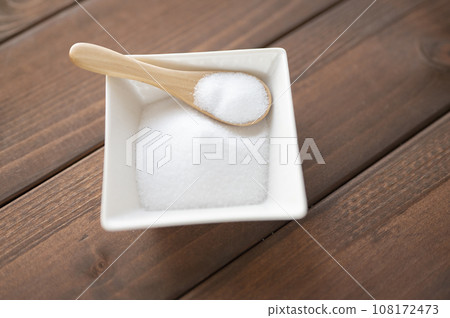 鹽和木勺 108172473