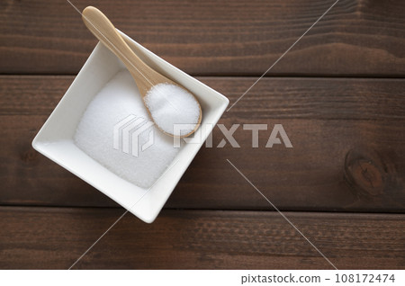 鹽和木勺 108172474