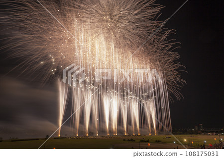 Highly shining fireworks display Fireworks night sky Fireworks image Fireworks display Highly shining fireworks display Fireworks night sky Fireworks image Fireworks display 108175031