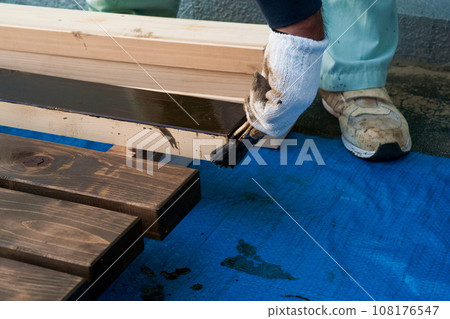 Wood for wood deck Preservative application status 03 Construction painting 108176547