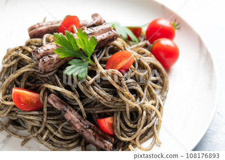 Ika-in pasta Ika-in pasta 108176893