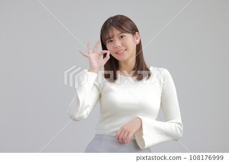 新生女人與 OK 標誌_休閒 2 新生女人與 OK 標誌_休閒 2 108176999