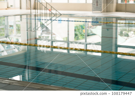 Swimming pool 108179447