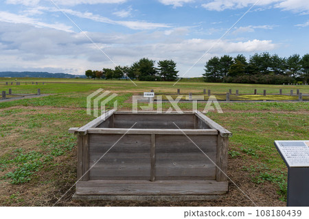 National Historic Site [Yanagi no Gosho Ruins/Hiraizumikan] Well Ruins/Hiraizumi Town, Iwate Prefecture 108180439