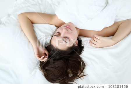 Young caucasian beauty woman sleeping on white bed 108181166
