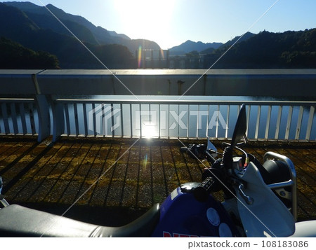 Motorcycle touring pattern 108183086