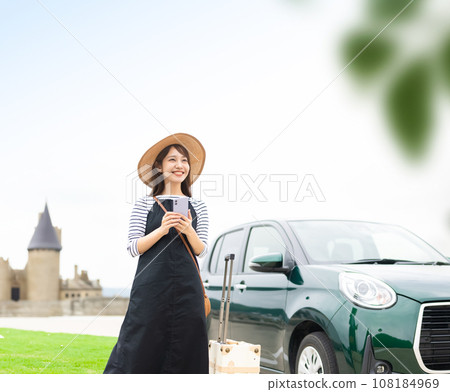 Woman traveling 108184969