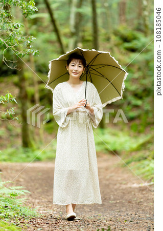 Beautiful Japanese women 108185046