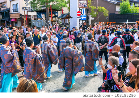 231010 Autumn Takayama festival illustration z293 231010 Autumn Takayama festival illustration z293 108185286