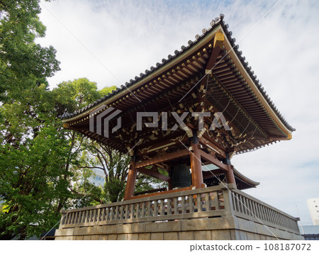 秋天的佛教寺廟:信州大谷派名古屋別院 秋天的佛教寺廟:信州大谷派名古屋別院 108187072