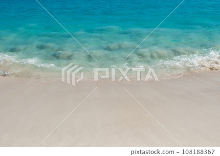 wave on the sea in Similan island , Thailand 108188367