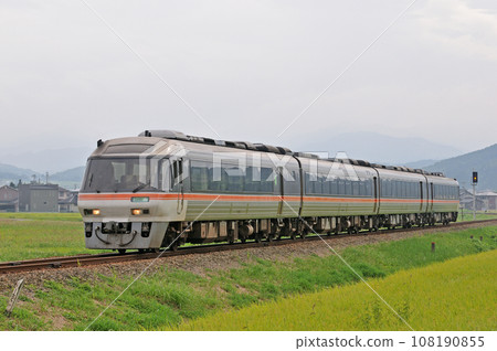 Takayama Main Line Senri-Hasei JR Tokai Kiha 85 series Kilo 85-2 (Nagoya) Wide View Hida 108190855