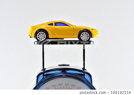 Image of vehicle weight 108192559