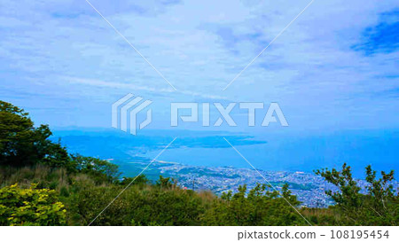 Scenery of the summit of Mt. Tsurumi, Oita Prefecture Scenery of the summit of Mt. Tsurumi, Oita Prefecture 108195454
