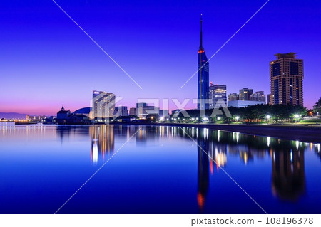 Fukuoka City, Seaside Momochi at dawn 108196378