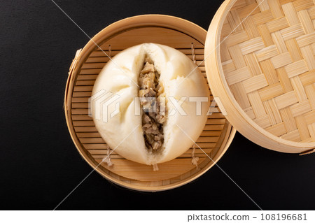 Meat bun (pork shoulder loin) Meat bun (pork shoulder loin) 108196681