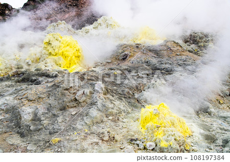 Fumarole of Mt. Iou, Hokkaido 108197384