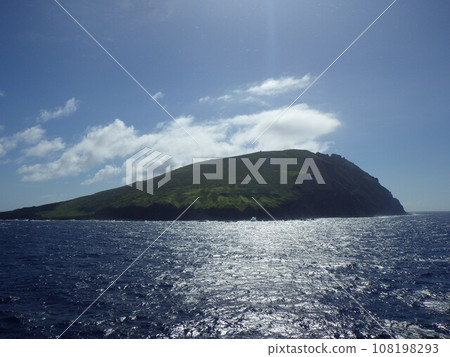 Torishima, Izu Islands seen from the sea, east side Torishima, Izu Islands seen from the sea, east side 108198293
