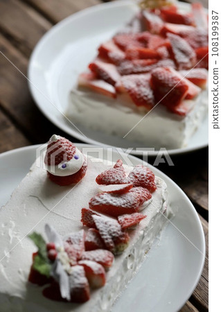 手工聖誕蛋糕 草莓蛋糕 108199387