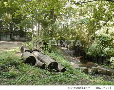 In front of Kuromegawa Tenjin Shrine (57 famous spring waters in Tokyo) 108203771