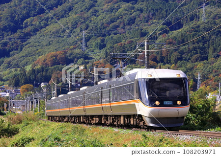 Limited Express Shinano running near Inariyama Station 108203971