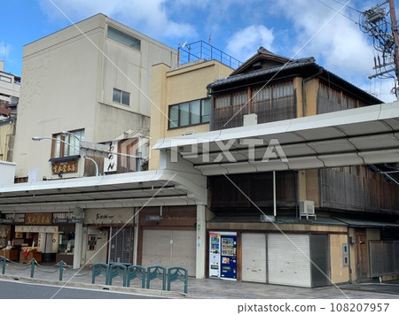 京都街景：四條河原町、先鬥町、四條街、納大禦面四條先鬥町店、寬榮堂四條總店 108207957