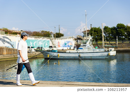 享受釣魚的男人 108211957
