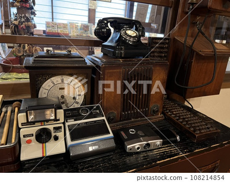 Retro rotary phone and camera Retro rotary phone and camera 108214854
