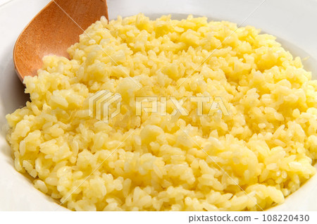 Saffron rice 108220430