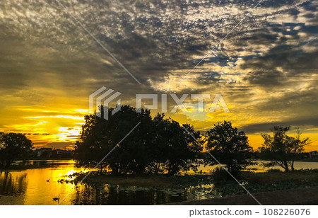 Sunset and Hyoko Sunset and Hyoko 108226076