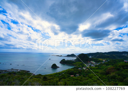 從魚水塚展望台眺望太平洋 從魚水塚展望台眺望太平洋 108227769