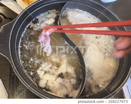 Pork loin shabu-shabu Pork loin shabu-shabu 108227973