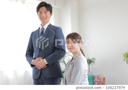 Two male and female advisors_1 Two male and female advisors_1 108227974