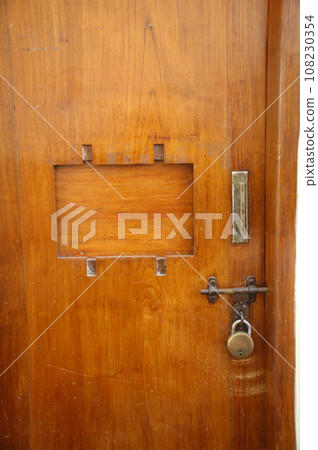 Antic door locker Macro shot Antic door locker Macro shot 108230354