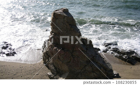 Waves to rock 108230855