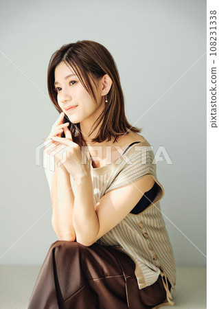 年輕女性的美麗形象 108231338