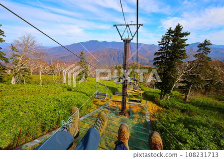 熾熱的秋天,錦秋的北海道,十月,層雲峽的秋葉,黑岳索道,乘索道攀登黑岳,紅黃色的秋葉 熾熱的秋天,錦秋的北海道,十月,層雲峽的秋葉,黑岳索道,乘索道攀登黑岳,紅黃色的秋葉 108231713