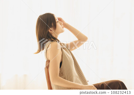 Beautiful woman portrait 108232413