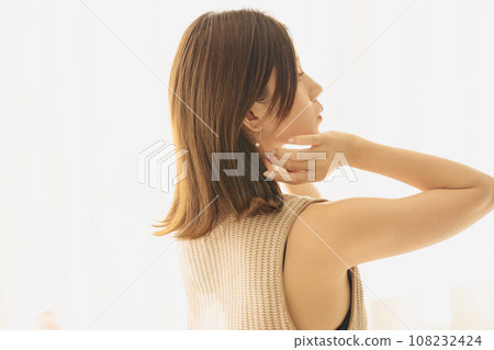 Beautiful woman portrait Beautiful woman portrait 108232424