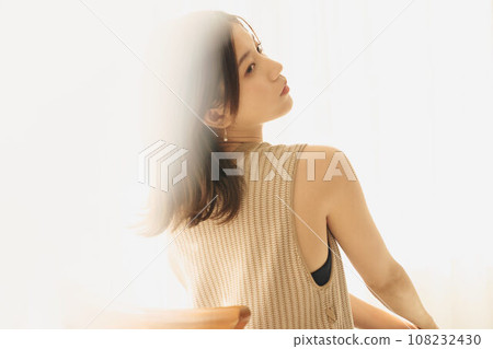 Beautiful woman portrait 108232430