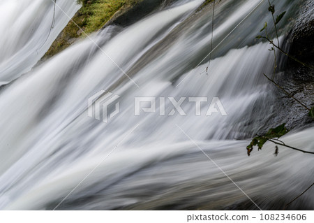 Huangguoshu 108234606