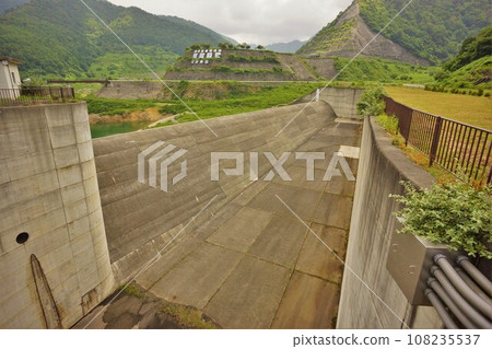 Nichia dam spillway 108235537