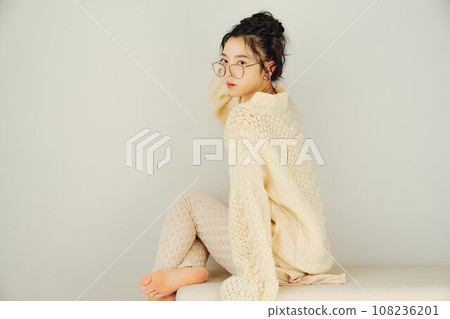 戴著眼鏡的女人的畫像 108236201