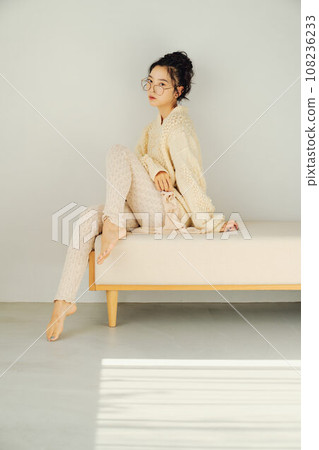 戴著眼鏡的女人的畫像 戴著眼鏡的女人的畫像 108236233